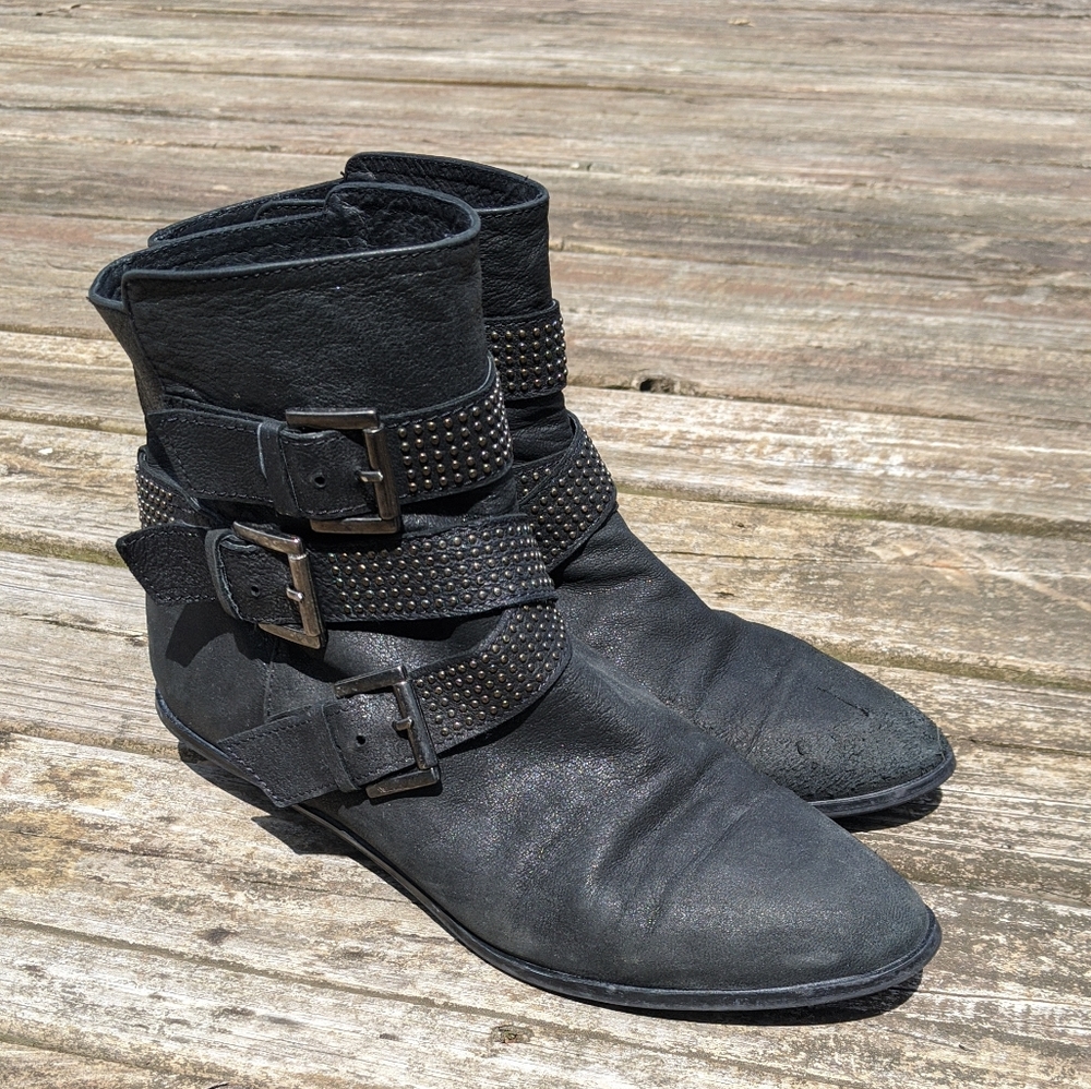 Zara buckle boots